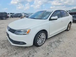 Volkswagen Jetta 1.8L 4 2014