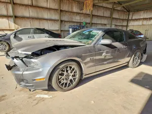 Ford Mustang 5.0L 8 2014