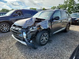 Mitsubishi Outlander 2.4L 4 2017