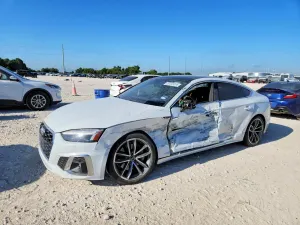 Audi A5 2.0L 4 2024