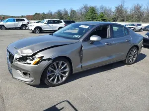 Volvo S60 T6 MOMENTUM 2.0L 4 2019