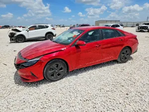 Hyundai Elantra 2.0L 4 2021