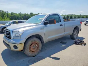 Toyota Tundra 5.7L 8 2012