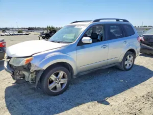 Subaru Forester 2.5L 4 2010