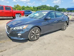 Nissan Altima 2.5L 4 2019