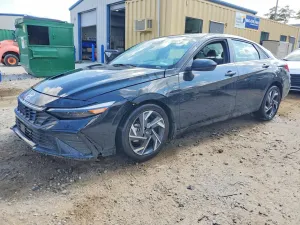 Hyundai Elantra 2.0L 4 2025