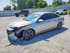 Hyundai Elantra 2.0L 4 2021