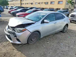 Toyota Corolla 1.8L 4 2015