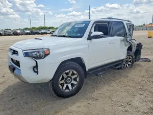 Toyota 4Runner 4.0L 6 2021