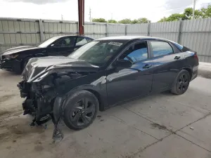 Hyundai Elantra SEL 2.0L 4 2021
