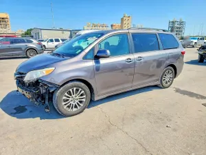 Toyota Sienna 3.5L 6 2019