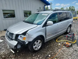Dodge Grand Caravan (Caravan) 3.8L 6 2010