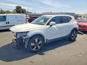 Volvo XC40 2.0L 4 2019
