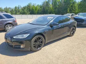 Tesla Model S 2014