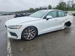 Volvo S60 2.0L 4 2020
