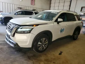 Nissan Pathfinder 3.5L 6 2025