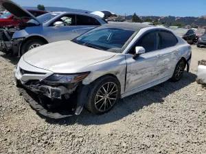 Toyota Camry 2.5L 4 2022