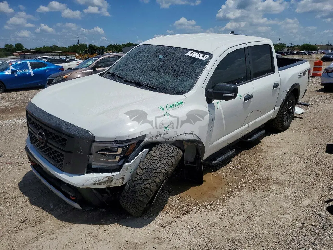 Nissan Titan 5.6L 8 2023