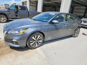 Nissan Altima 2.5L 4 2019