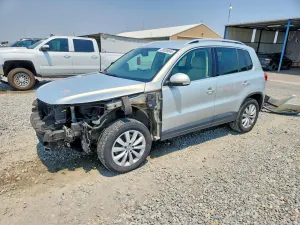 Volkswagen Tiguan 2.0L 4 2011