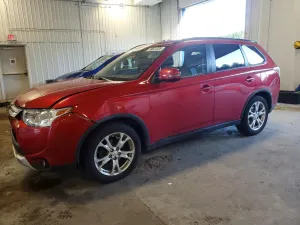 Mitsubishi Outlander 2.4L 4 2015