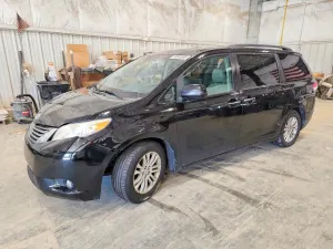 Toyota Sienna 3.5L 6 2011
