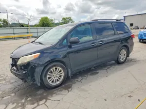 Toyota Sienna 3.5L 6 2016