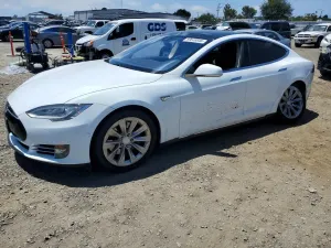 Tesla Model S 2016