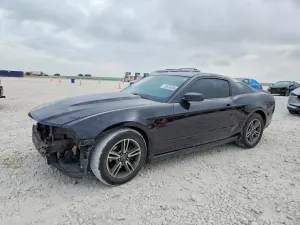 Ford Mustang 3.7L 6 2012
