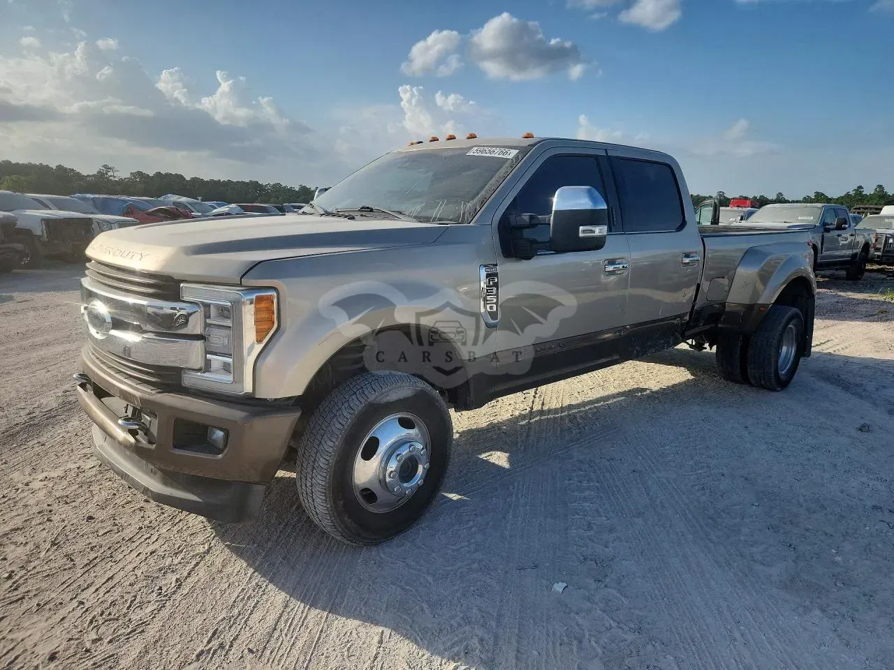 Ford F-350 6.7L 8 2017