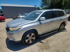 Toyota Highlander 3.5L 6 2013