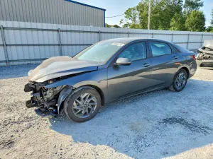 Hyundai Elantra 2.0L 4 2024