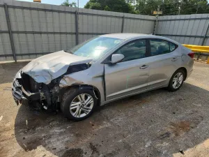 Hyundai Elantra 2.0L 4 2020
