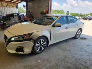 Nissan Altima 2.5L 4 2021