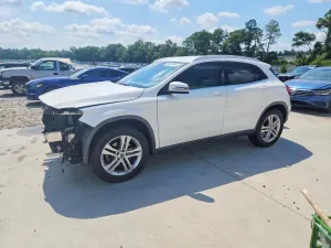 Mercedes-Benz GLA 2.0L 4 2020