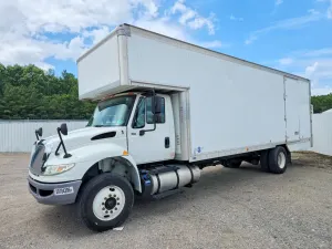International DuraStar / 4000 6.7L 6 2016