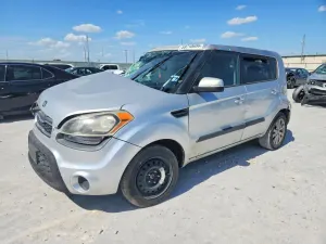 Kia Soul 2.0L 4 2013