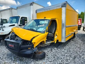GMC Savana 6.6L 8 2023