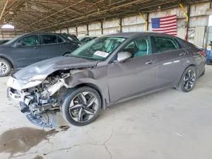 Hyundai Elantra 2.0L 4 2022