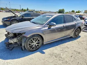 Toyota Camry 2.5L 4 2019