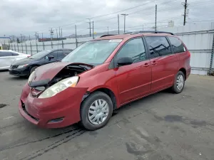 Toyota Sienna 3.5L 6 2010