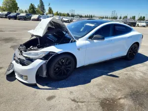 Tesla Model S 2014