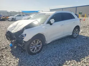 Audi Q3 2.0L 4 2021