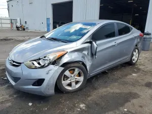 Hyundai Elantra 1.8L 4 2013
