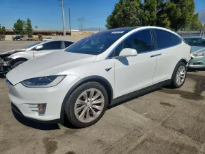 Tesla Model X 2018