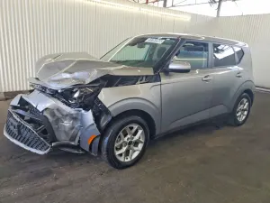 Kia Soul 2.0L 4 2025