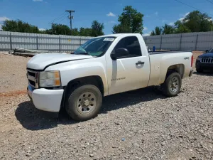 Chevrolet Silverado 1500 4.3L 6 2011