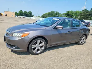 Acura ILX 2.0L 4 2013