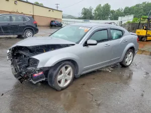 Dodge Avenger 2.4L 4 2013