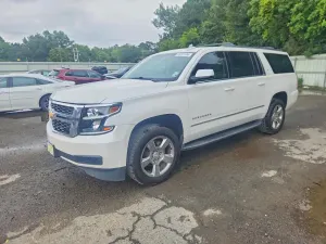 Chevrolet Suburban 5.3L 8 2016